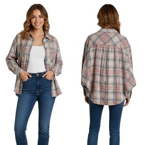 Passport woman’s Plaid Button-Up Shirt oversized size small